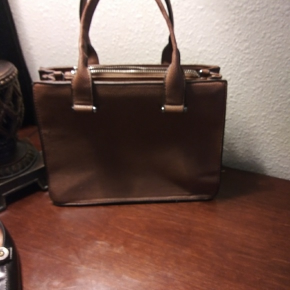 Really Cute Handbag - Picture 4 of 6